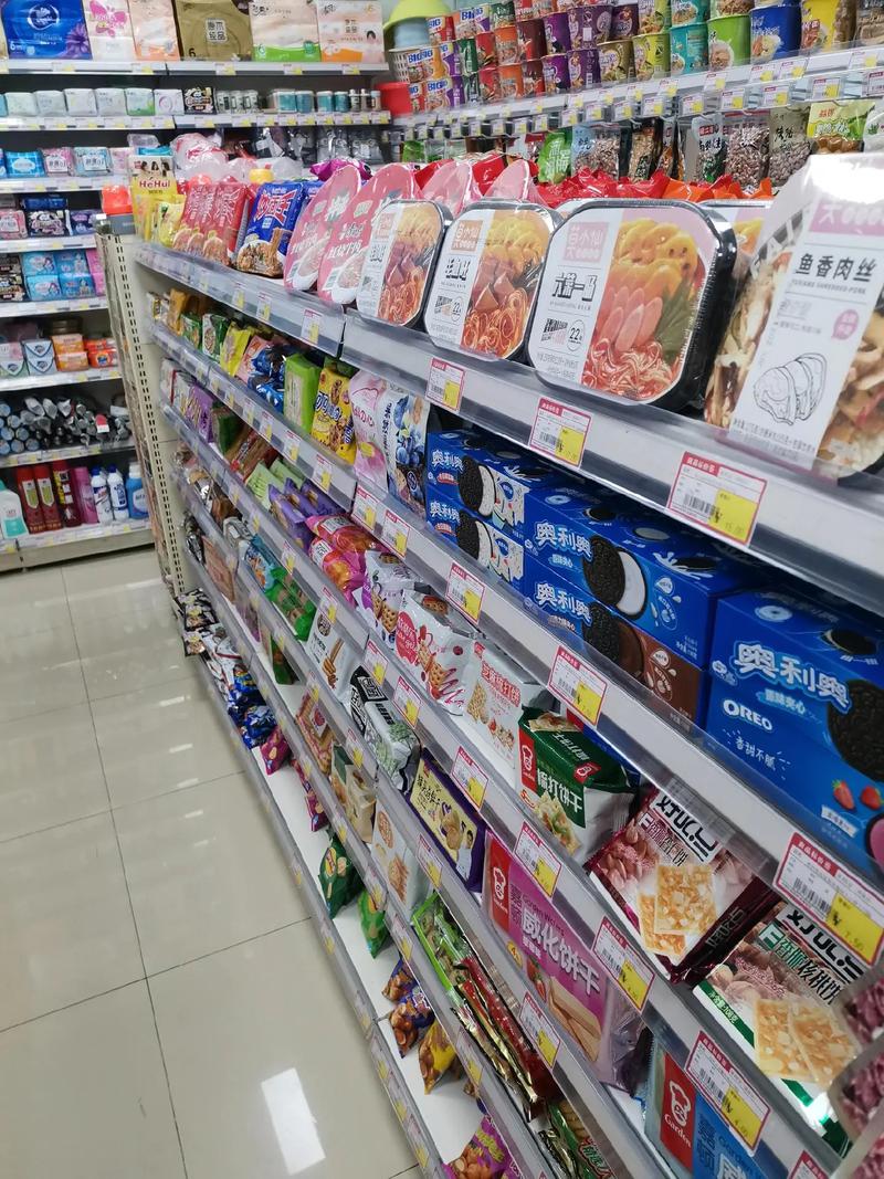 加速落地，便利店让烟火气升腾